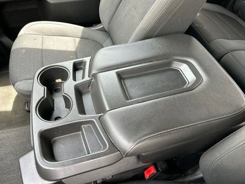 Used 2020 Chevrolet Silverado 1500 Custom w/ Custom Value Package AWD/4WD image 18