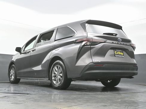 Used 2024 Toyota Sienna LE image 47