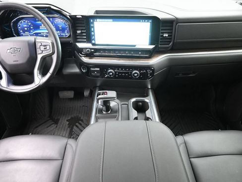Used 2025 Chevrolet Silverado 1500 LT Trail Boss w/ Convenience Package II AWD/4WD image 15