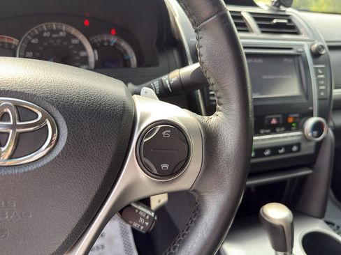 Used 2013 Toyota Camry SE FWD image 17