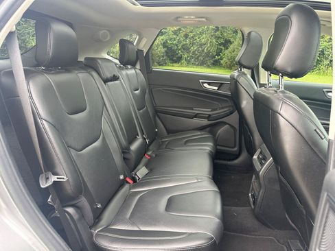 Used 2021 Ford Edge Titanium AWD/4WD image 19