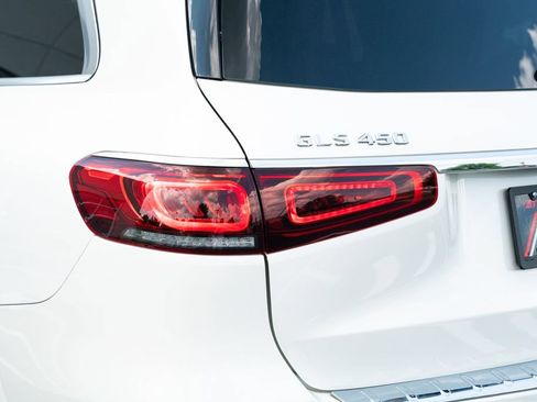 Used 2023 Mercedes-Benz GLS 450 4MATIC image 18