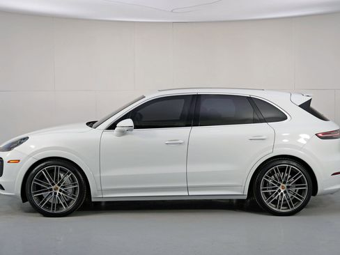 Used 2019 Porsche Cayenne Turbo image 53