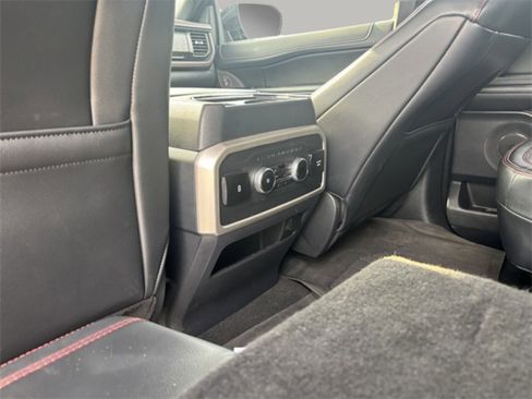 Used 2023 Ford Expedition Limited image 24