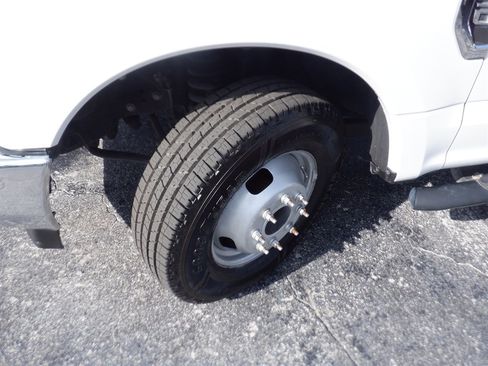 Used 2018 Ford F350 XL w/ Power Equipment Group image 19