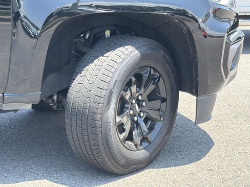Used 2022 Chevrolet Colorado Z71 w/ Z71 Midnight Edition AWD/4WD image 5