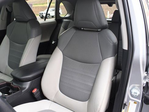 Used 2019 Toyota RAV4 Limited w/ Cold Weather Package image 17