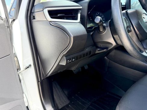 Used 2025 Toyota Corolla LE FWD image 23