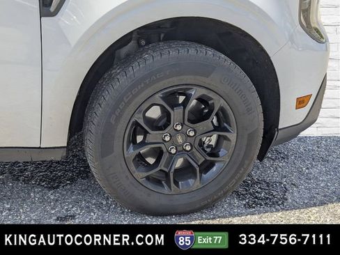 Used 2025 Ford Maverick XLT w/ XLT Luxury Package AWD/4WD image 9