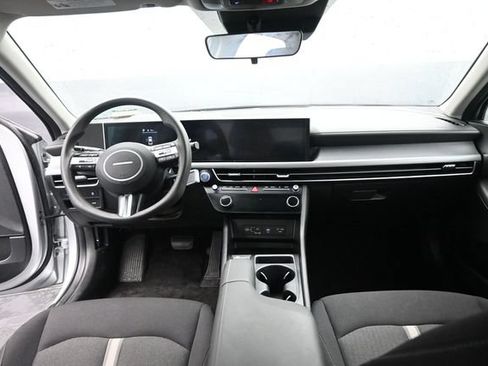 Used 2025 Hyundai Sonata SEL FWD image 26