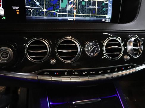 Used 2018 Mercedes-Benz S 560 Sedan image 31
