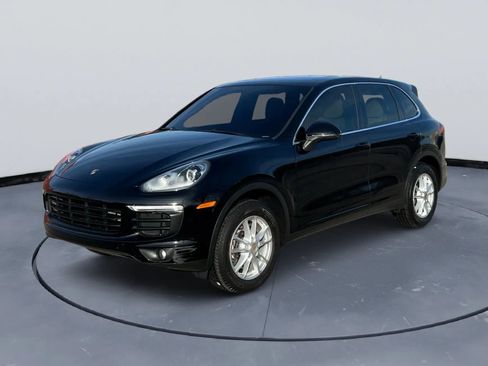 Used 2018 Porsche Cayenne AWD/4WD image 2