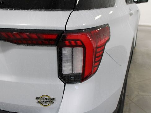 New 2026 Ford Explorer Active w/ Active Comfort Package image 11