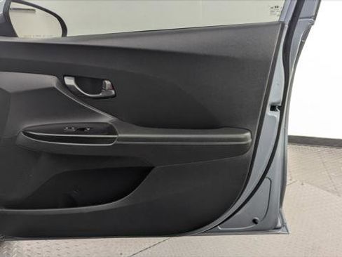 Used 2019 Hyundai Veloster 2.0 image 20