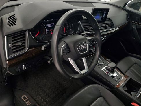 Used 2020 Audi Q5 2.0T Premium w/ Convenience Package image 11