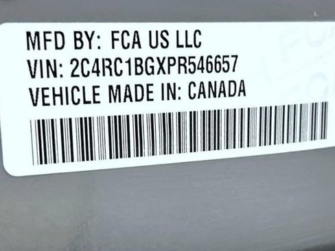 Certified 2023 Chrysler Pacifica Touring-L FWD image 23