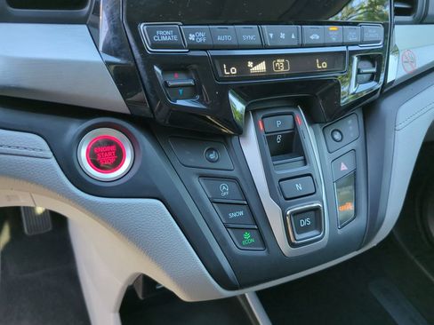 Certified 2024 Honda Odyssey EX-L image 16