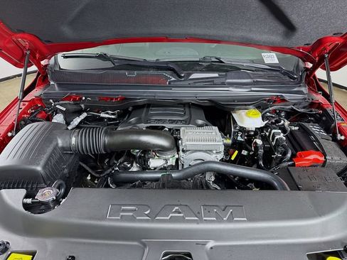 New 2026 RAM 1500 4x4 Crew Cab image 28