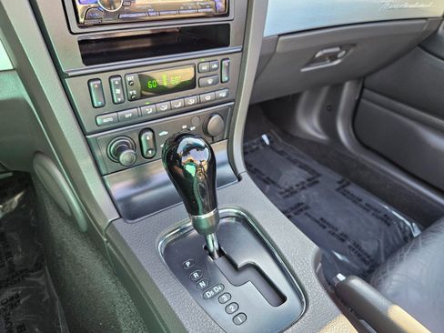 Used 2002 Ford Thunderbird image 35