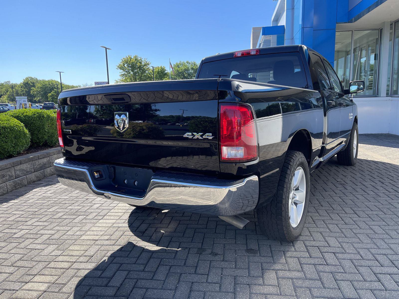Used 2024 RAM 1500 Classic SLT AWD/4WD image 5