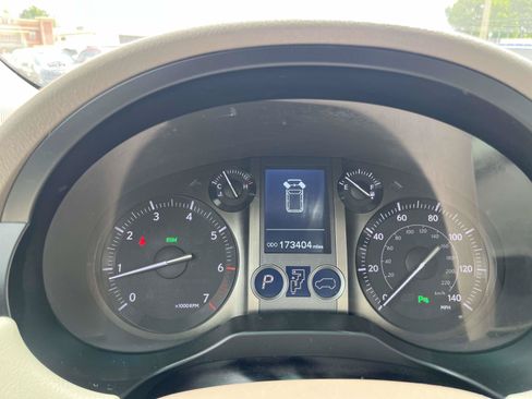 Used 2014 Lexus GX 460 w/ Premium Package AWD/4WD image 19
