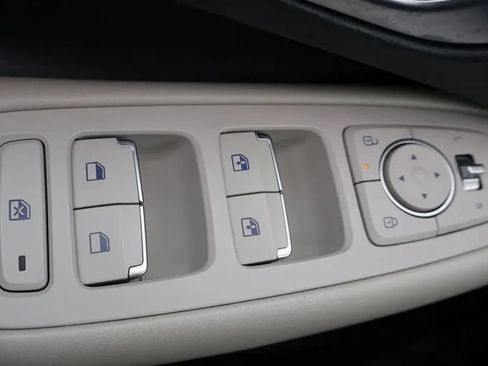 Used 2025 Hyundai Sonata SEL FWD image 20
