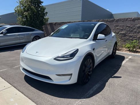 Used 2022 Tesla Model Y Performance AWD/4WD image 1