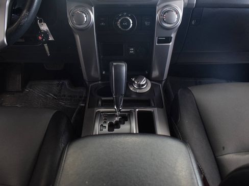 Used 2016 Toyota 4Runner SR5 Premium AWD/4WD image 29