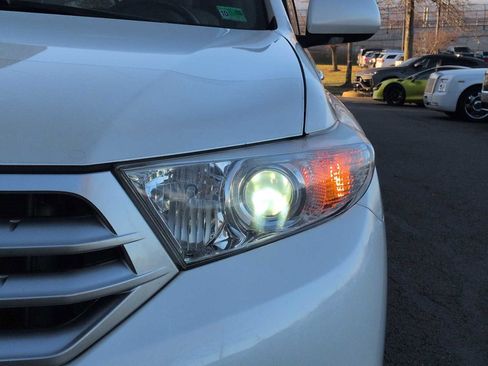 Used 2011 Toyota Highlander Limited image 11