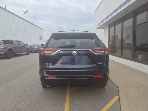 Used 2021 Toyota RAV4 XSE w/ Weather Package image 6