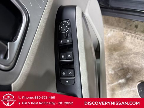 Used 2024 Kia Soul LX w/ Option Group 015 FWD image 11
