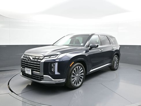 Used 2024 Hyundai Palisade Calligraphy image 1