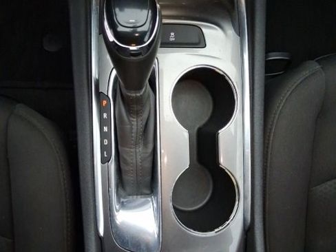 Used 2020 Chevrolet Malibu LT image 19