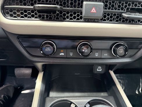 Certified 2024 Honda HR-V LX image 22