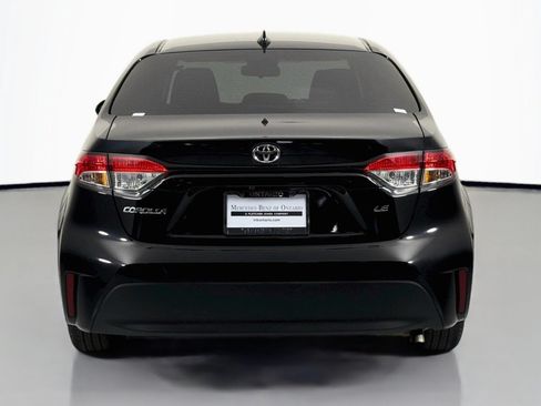Used 2025 Toyota Corolla LE FWD image 4