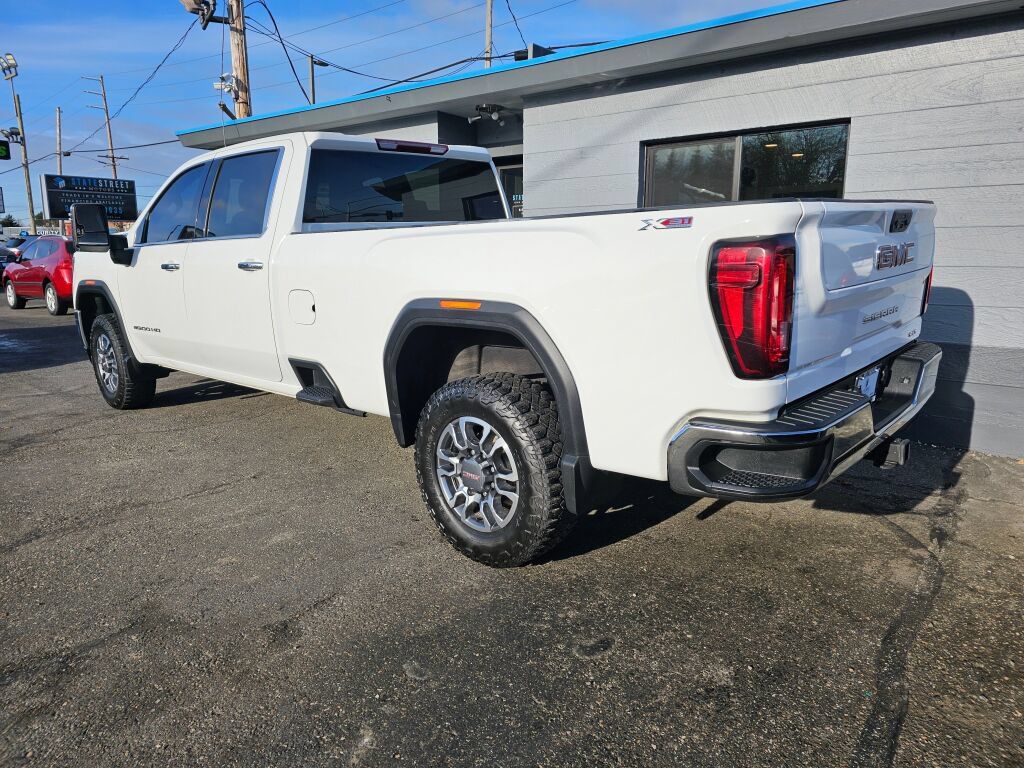 Used 2022 GMC Sierra 3500 SLT w/ X31 Off-Road Package AWD/4WD image 4