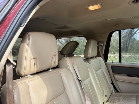 Used 2012 Ford Expedition XLT image 22