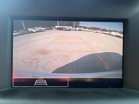 Used 2023 GMC Terrain SLE FWD image 17