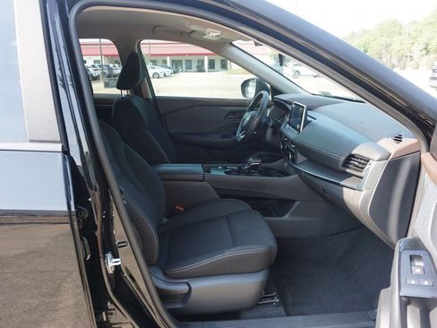Used 2023 Nissan Rogue S FWD image 15