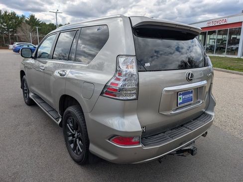 Used 2023 Lexus GX 460 Premium w/ Premium Package AWD/4WD image 4