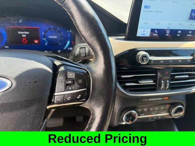 Used 2022 Ford Escape Titanium w/ Titanium Elite Package AWD/4WD image 18