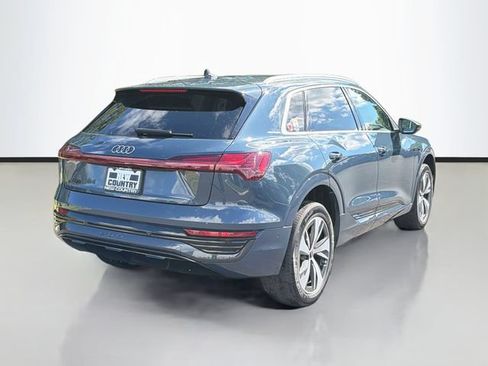 Used 2024 Audi Q8 e-tron Premium Plus w/ Premium Plus Package AWD/4WD image 7