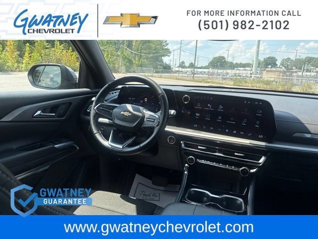 Used 2024 Chevrolet Traverse LT FWD image 27