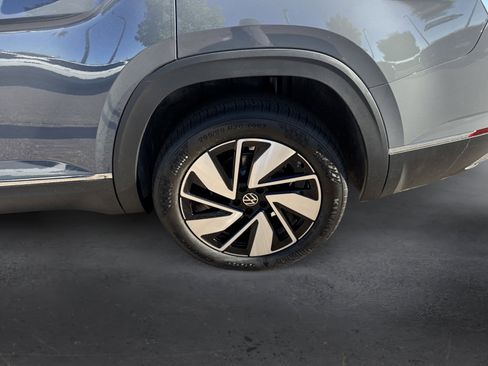 New 2026 Volkswagen Atlas SEL image 8