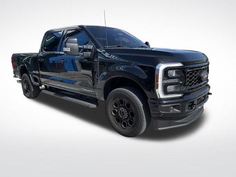 Used 2025 Ford F250 Lariat w/ Black Appearance Package AWD/4WD image 2