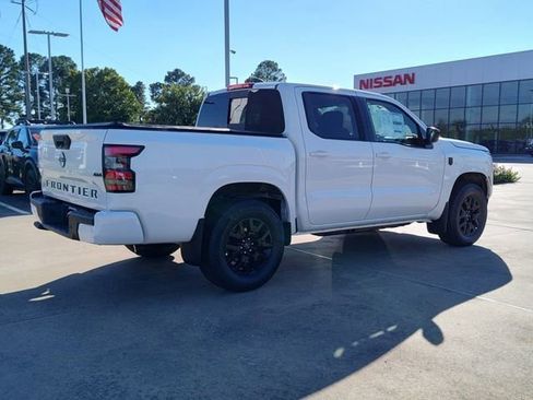 New 2026 Nissan Frontier SV w/ All-Weather Content Package image 4