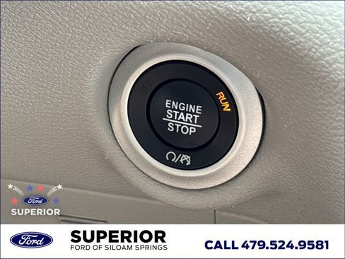 Used 2024 Chrysler Pacifica Touring-L FWD image 32
