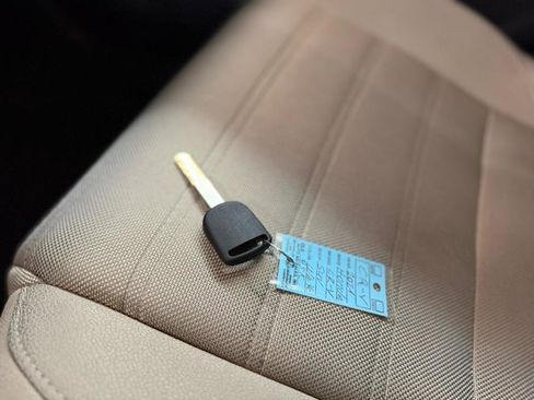 Used 2021 Honda CR-V LX image 31