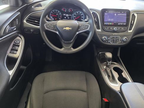 Used 2021 Chevrolet Malibu LT FWD image 11