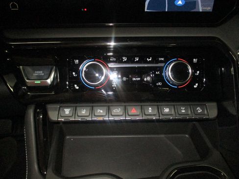 New 2026 GMC Sierra 2500 AT4X AWD/4WD image 37